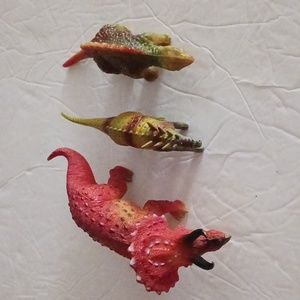 Dinosaurs set of 3 pcs small to big